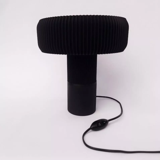 [CHJART22NEP] Lámpara de mesa Hammer 27 cm alto con base de madera paraíso, antideslizante, tecla on/off s/foco negro pintado
